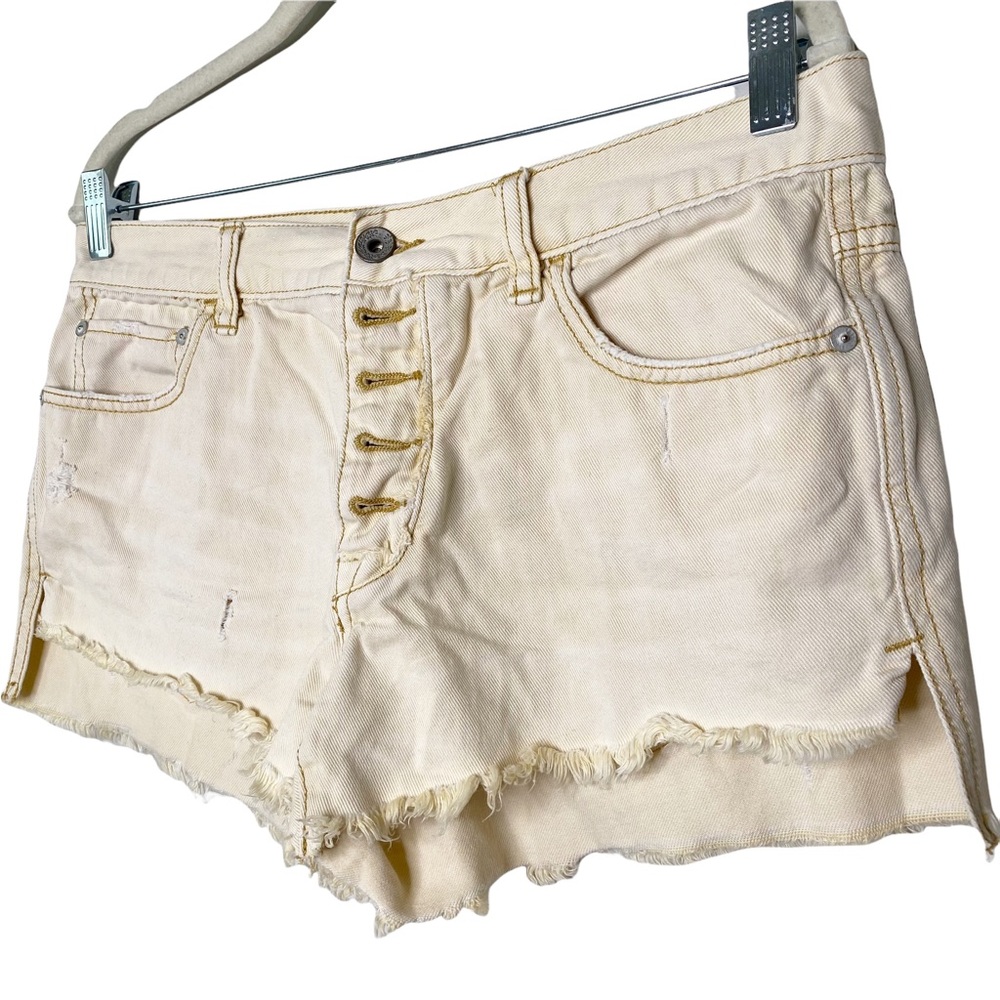 Free People Tan Jean Shorts Button Fly Raw Hem Distressed Women’s 28